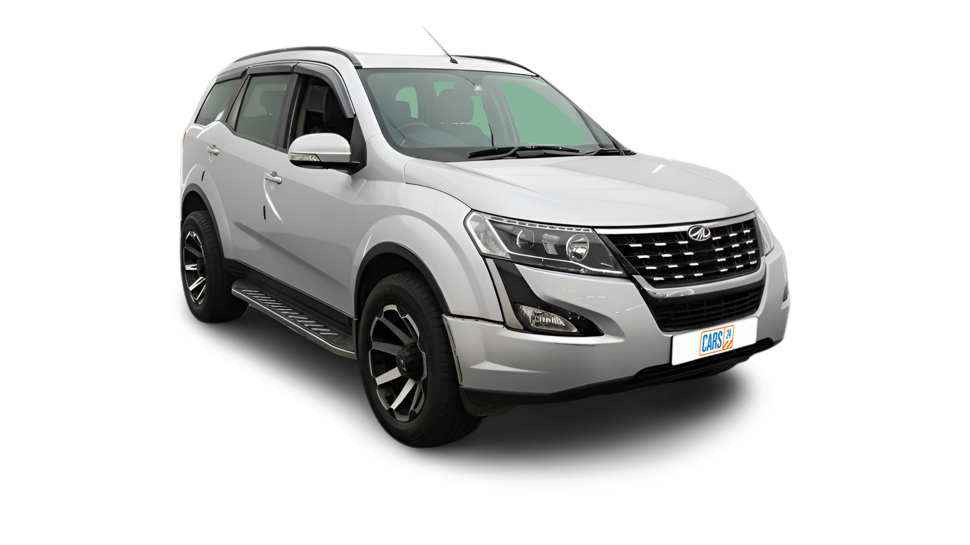 Mahindra XUV500-img